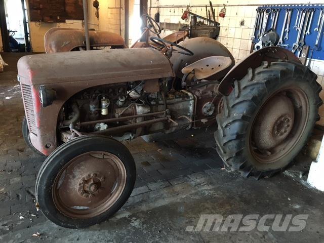 Ferguson traktor, Benzin Otros