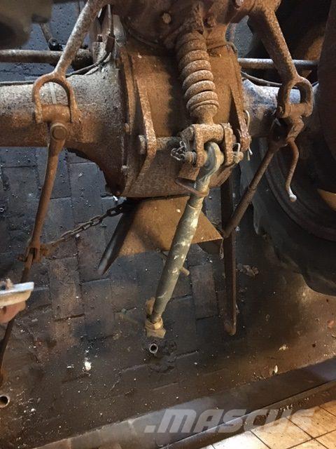 Ferguson traktor, Benzin Otros