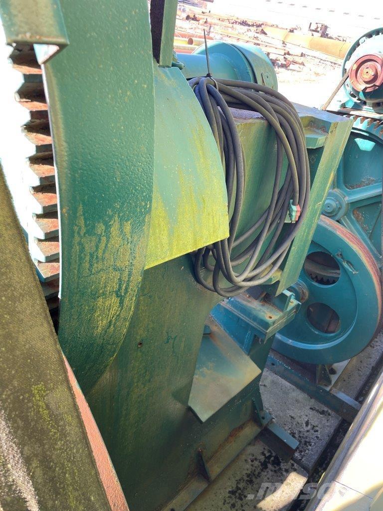  Skrotsaks Trituradoras