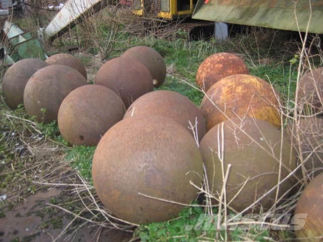  Stålkugler - ø 700 mm - 12 stk. Trituradoras