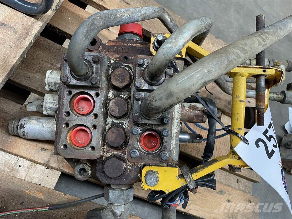 Volvo 4400 hovedventilblok Hidráulicos