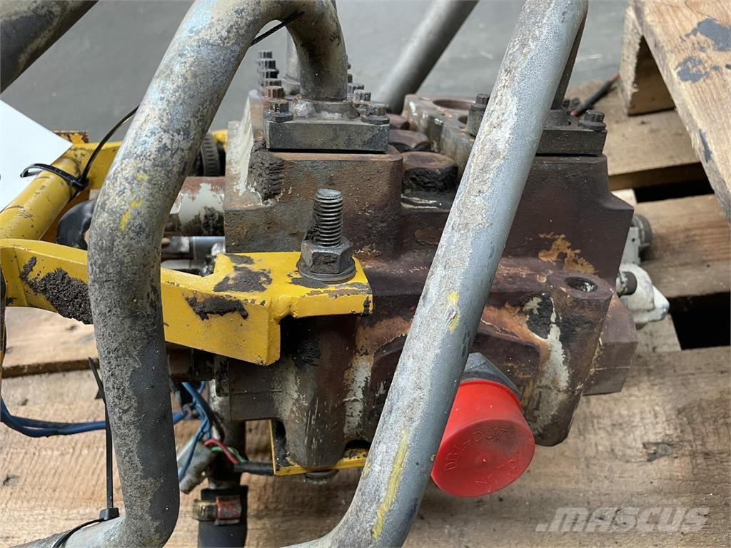 Volvo 4400 hovedventilblok Hidráulicos