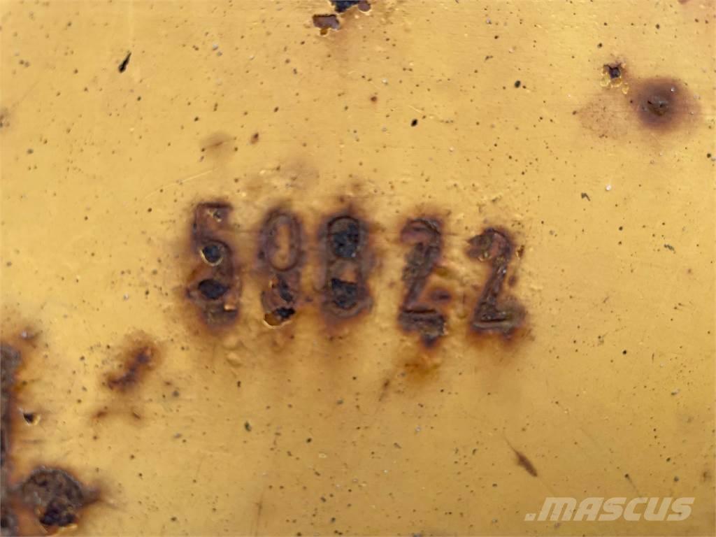 Volvo 861 dumper til ophug Vehículos compactos de volteo