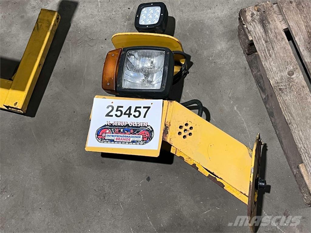 Volvo L120F frontlygte Componentes electrónicos