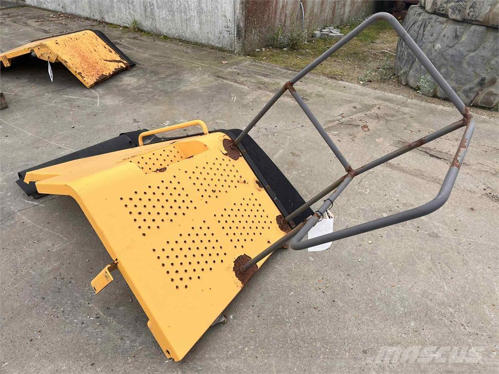 Volvo L220E højre bagskærm Otros componentes