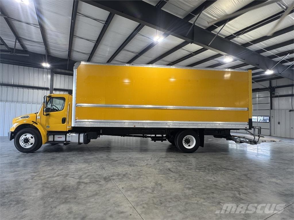 Freightliner M2 Camiones con caja de remolque