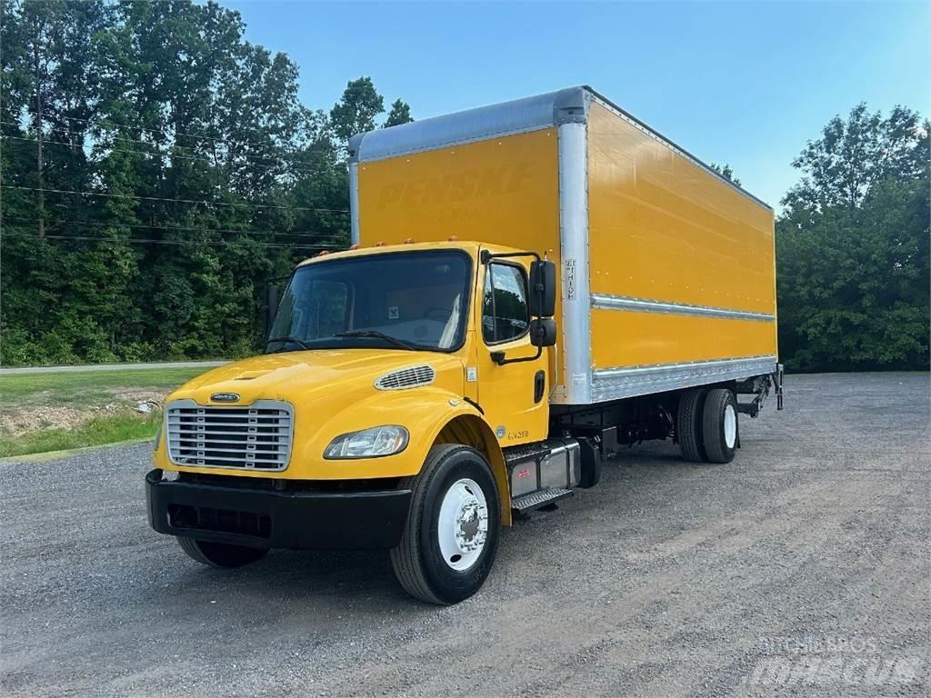 Freightliner M2106 Camiones con caja de remolque