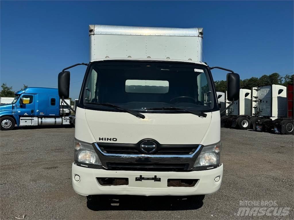 Hino 198 Camiones con caja de remolque