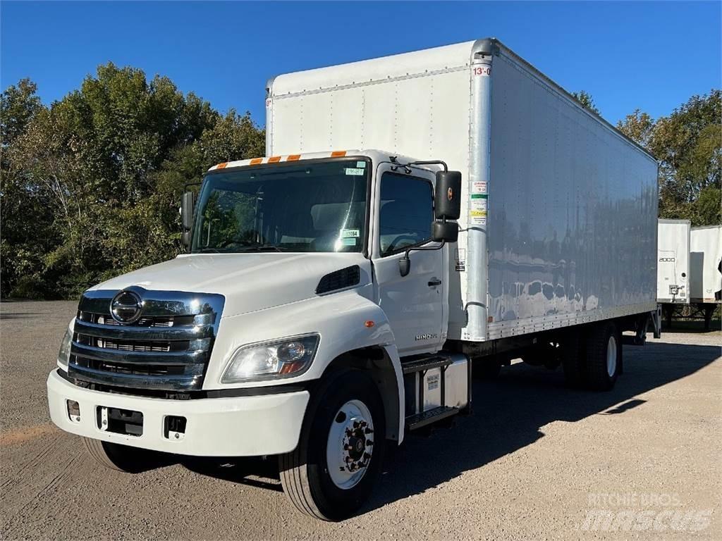 Hino 268 Camiones con caja de remolque