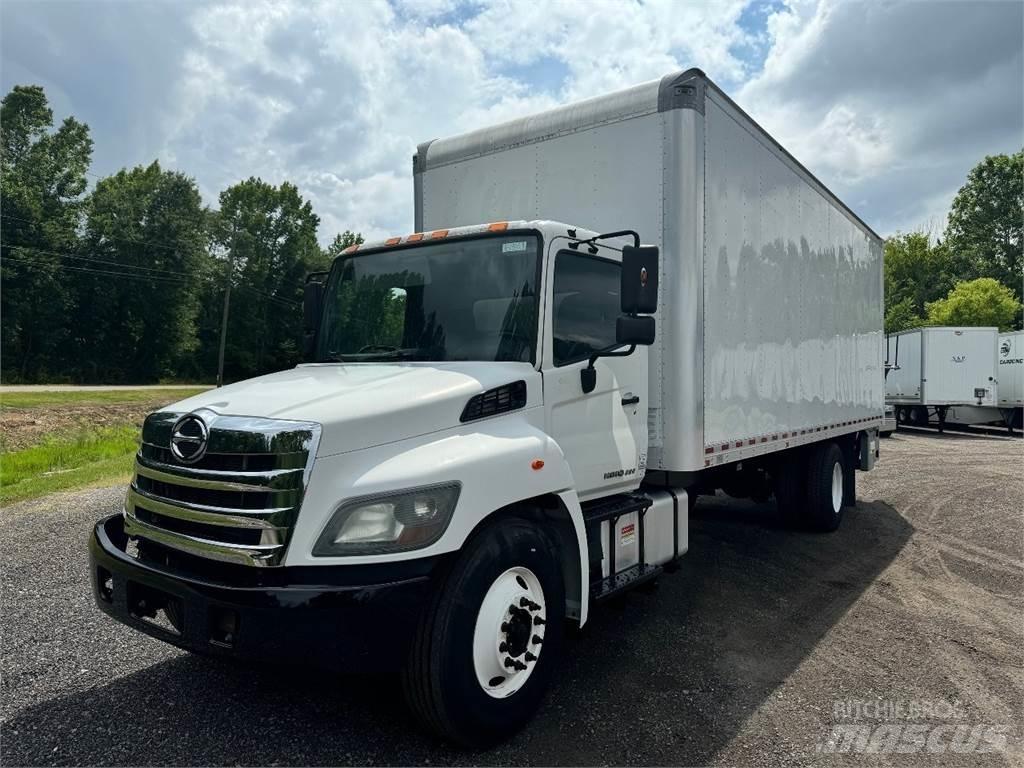 Hino 338 Camiones con caja de remolque