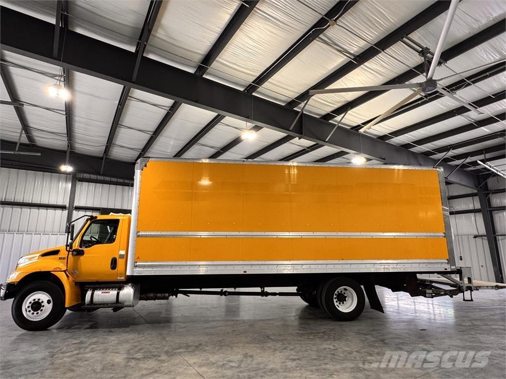 International MV607 Camiones con caja de remolque