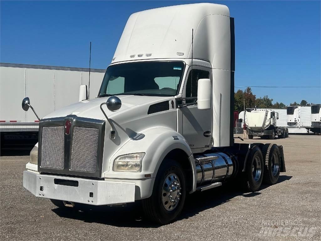 Kenworth T880 Camiones tractor