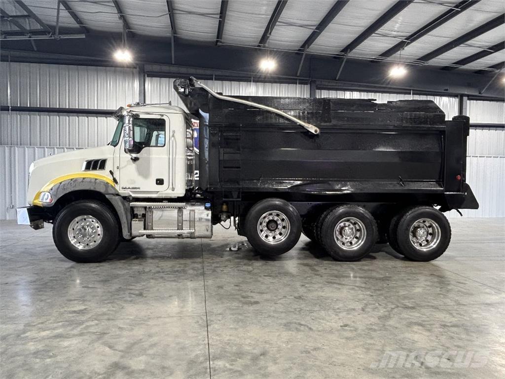 Mack Granite Bañeras basculantes usadas