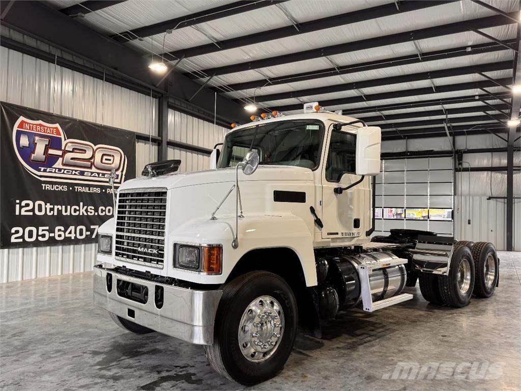 Mack Pinnacle Camiones tractor