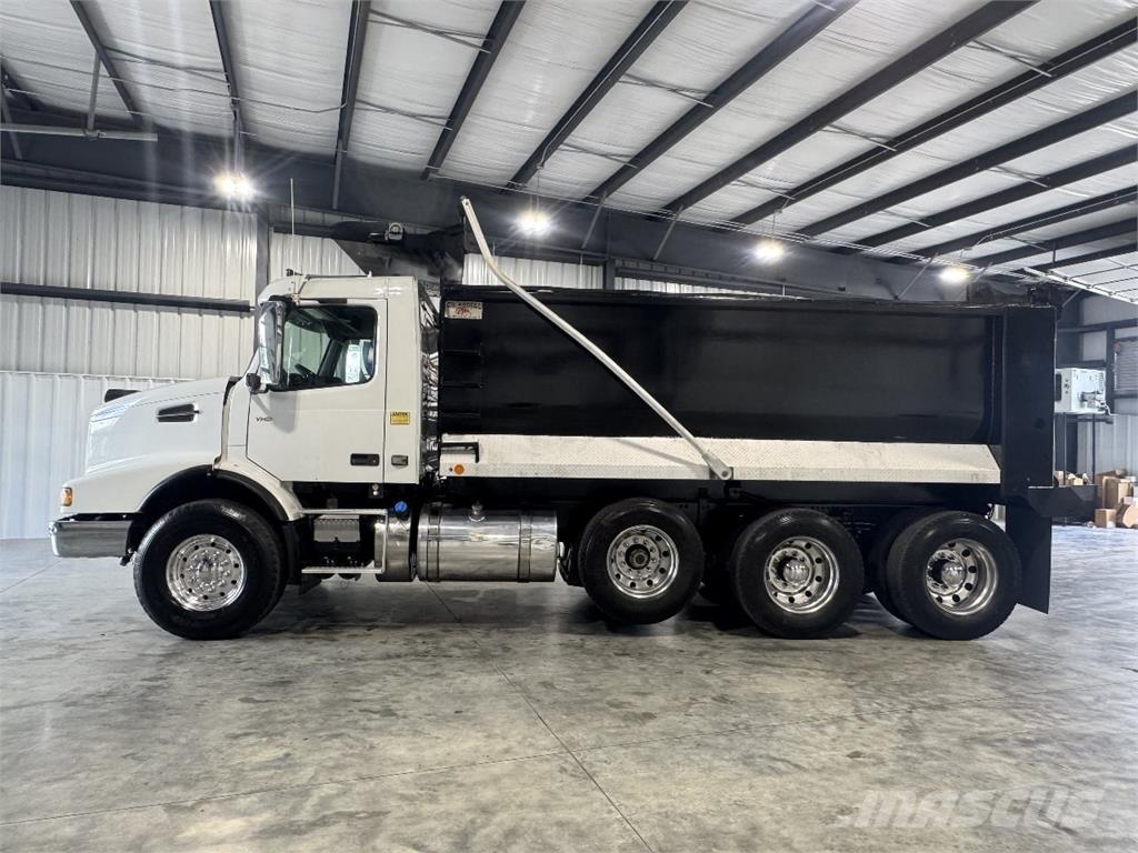 Volvo VHD Bañeras basculantes usadas