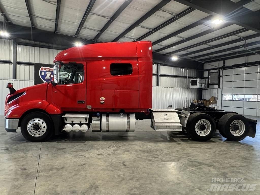 Volvo VNL64T740 Camiones tractor