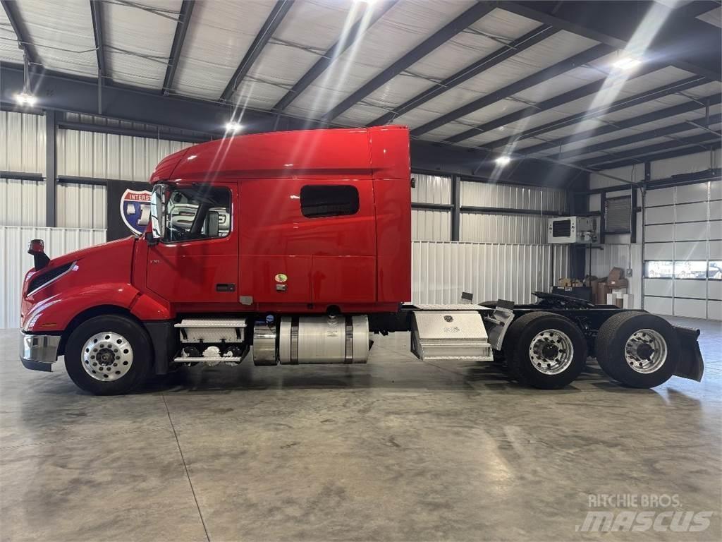 Volvo VNL64T740 Camiones tractor