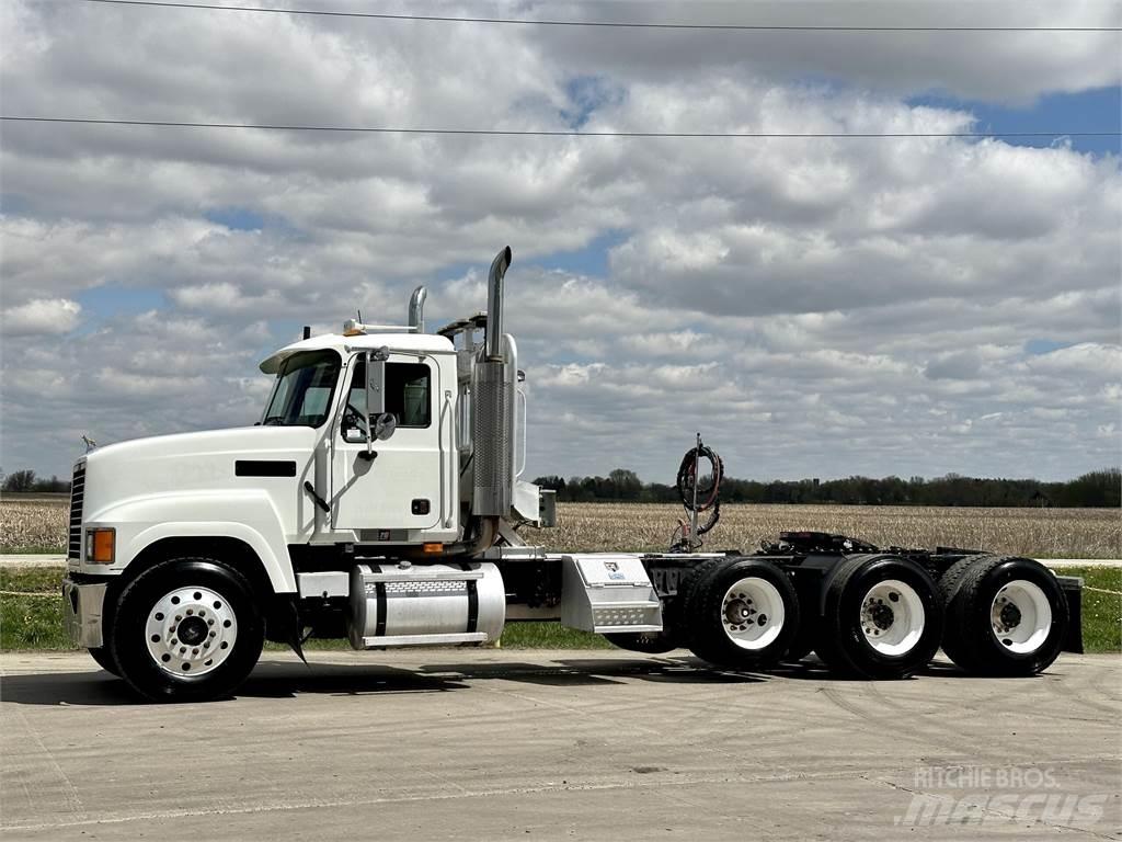 Mack CH613 Camiones tractor