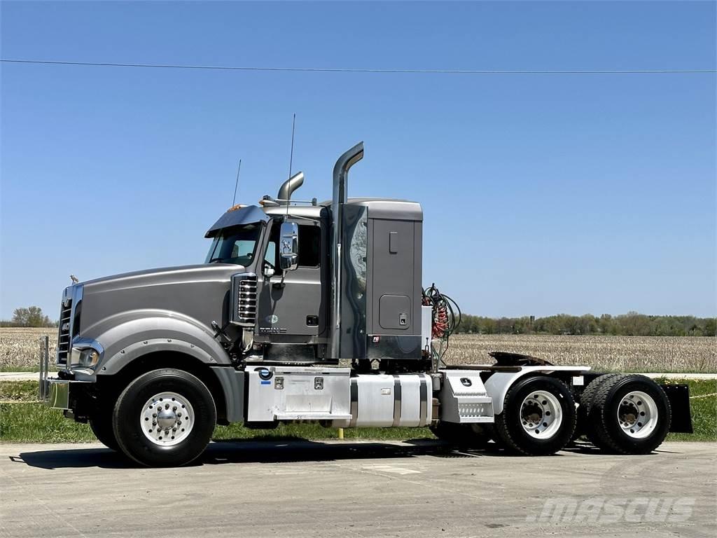 Mack Titan TD713 Camiones tractor
