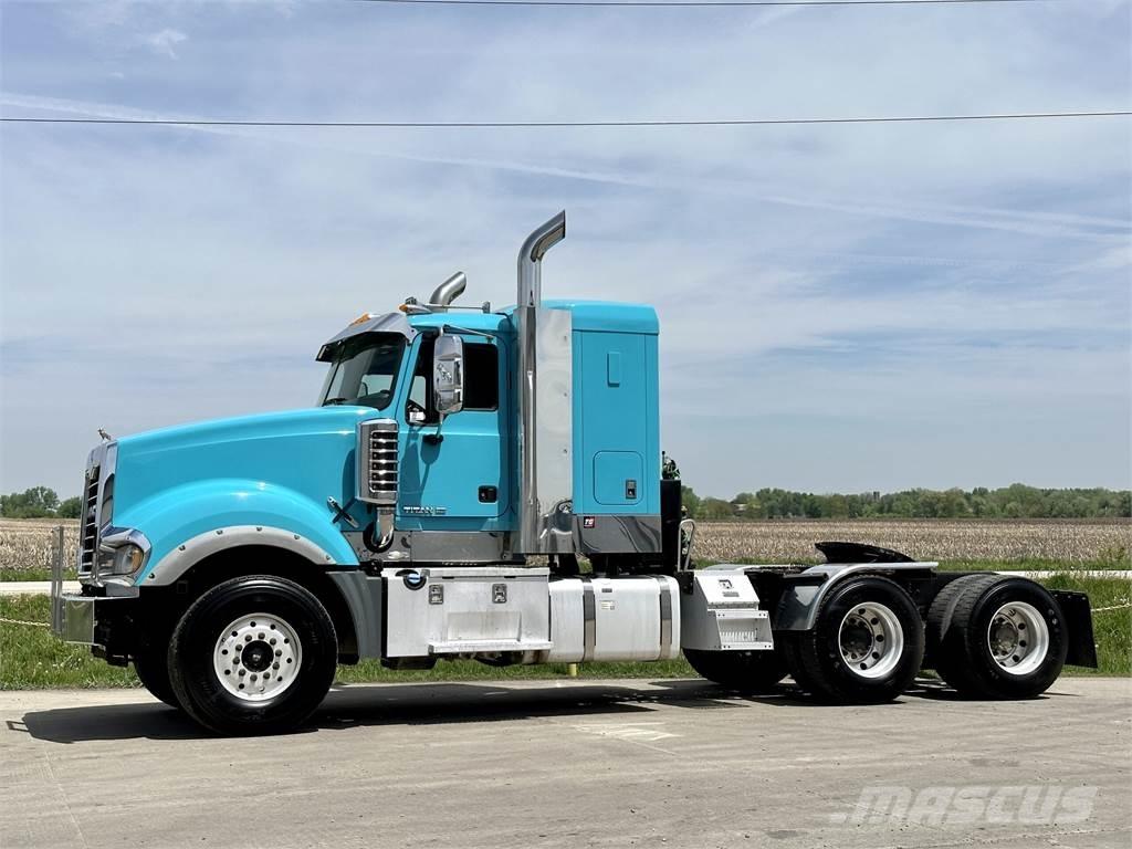 Mack Titan TD713 Camiones tractor