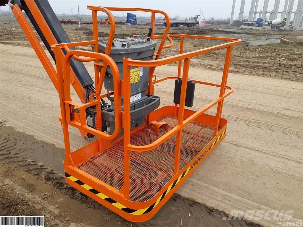 JLG 860SJ Plataformas con brazo de elevación manual