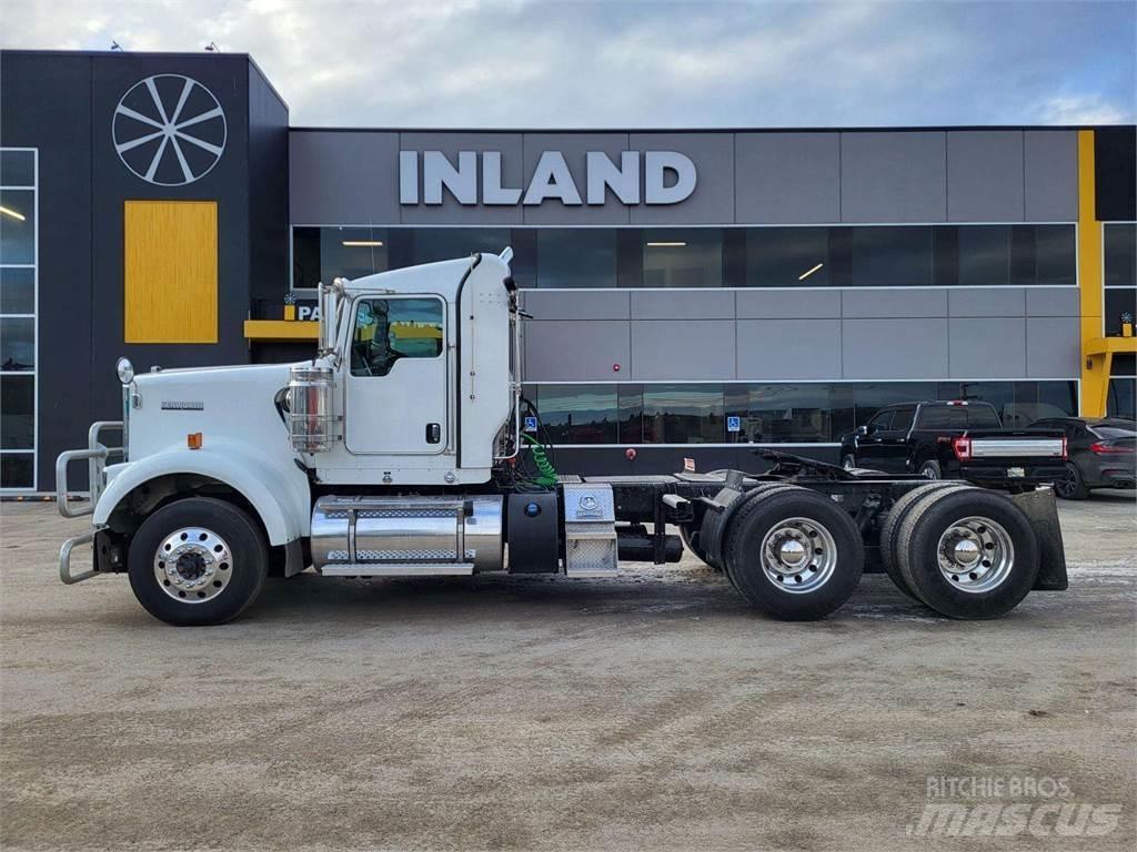 Kenworth W900 Camiones con chasís y cabina