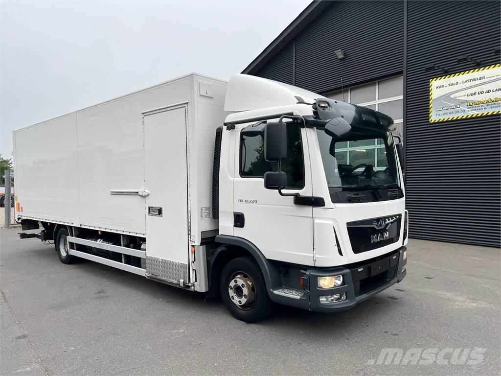 MAN TGL 12.220 Camiones con caja de remolque
