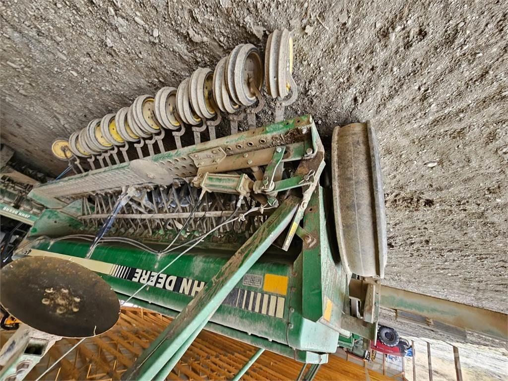 John Deere 450 Otros componentes