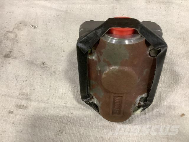  (2) Steam Traps Otros componentes