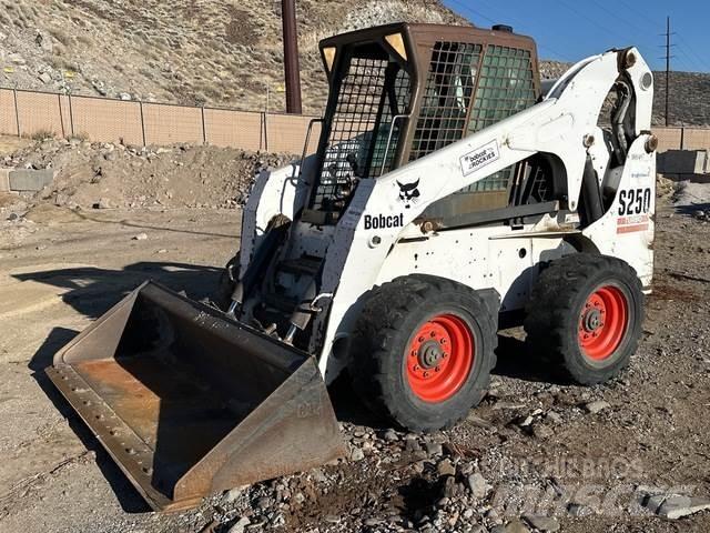 Bobcat S250 Minicargadoras