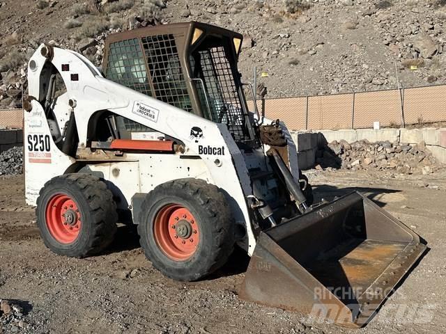 Bobcat S250 Minicargadoras