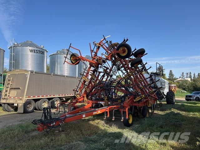 Bourgault 8810 Taladros