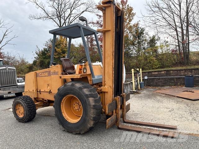 CASE 586E Montacargas todo terreno