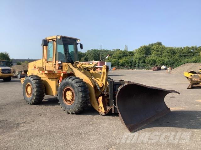 CASE 621B Cargadoras sobre ruedas