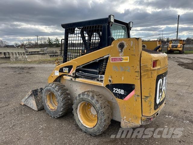 CAT 226B 2 Minicargadoras