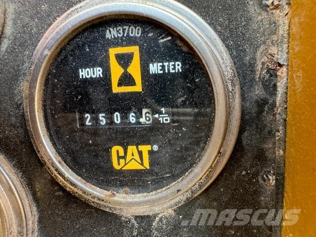 CAT 583H Buldózers tiendetubos