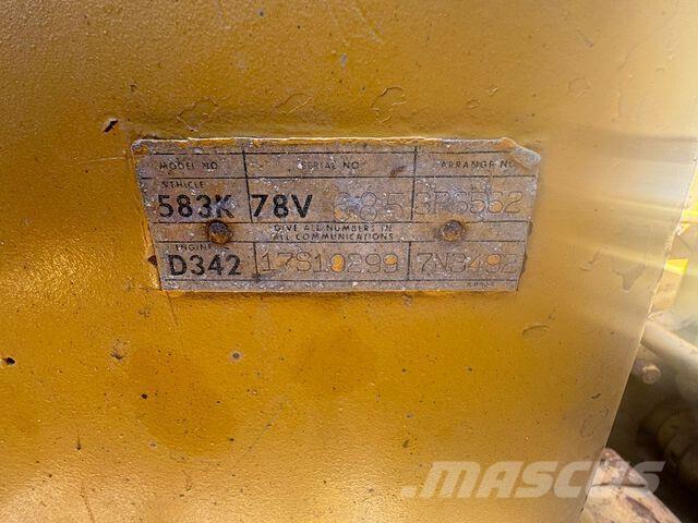 CAT 583K Buldózers tiendetubos