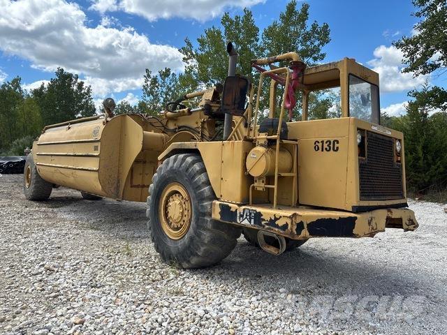 CAT 613C Camiones cisterna