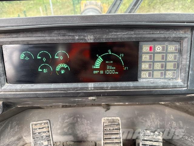CAT 990 Cargadoras sobre ruedas