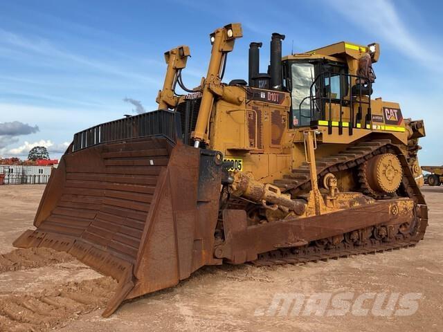 CAT D10T Buldozer sobre oruga