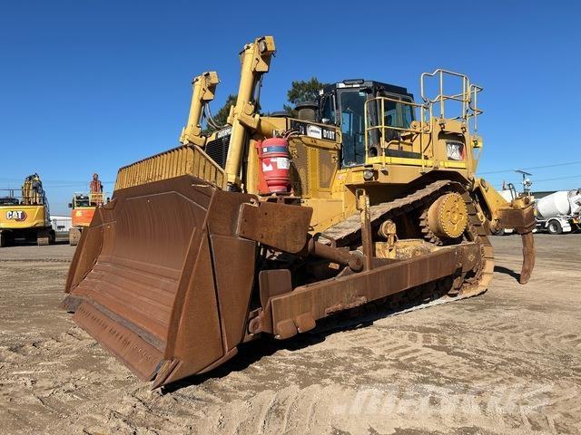 CAT D10T Buldozer sobre oruga