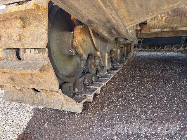 CAT D10T Buldozer sobre oruga