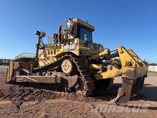 CAT D10T Buldozer sobre oruga