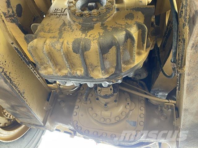 CAT D10T2 Buldozer sobre oruga