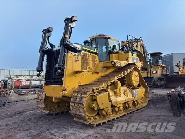 CAT D11T Buldozer sobre oruga