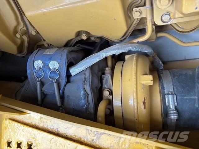 CAT D11T Buldozer sobre oruga