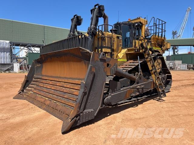 CAT D11T Buldozer sobre oruga