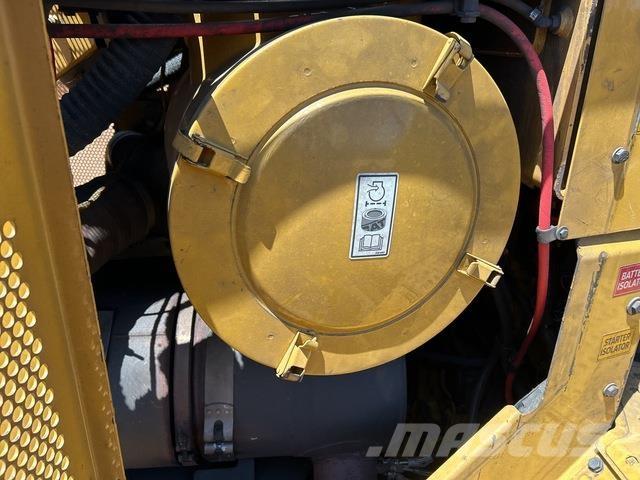 CAT D11T Buldozer sobre oruga