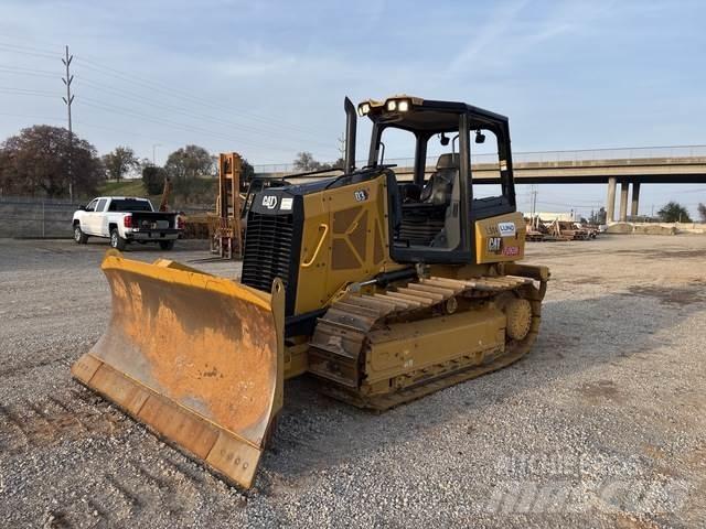 CAT D3 Buldozer sobre oruga