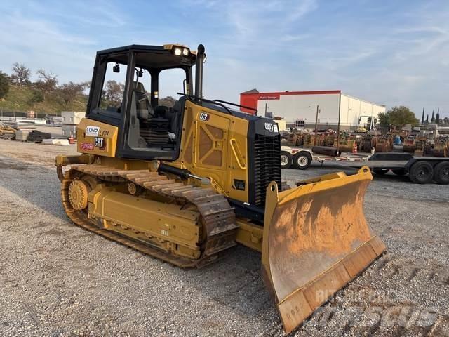 CAT D3 Buldozer sobre oruga